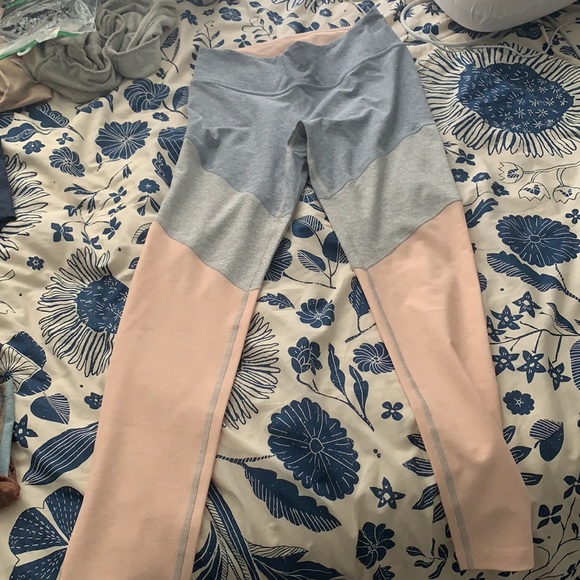 NWT outdoor voices spring leggings sz medium - Picture 3 of 4